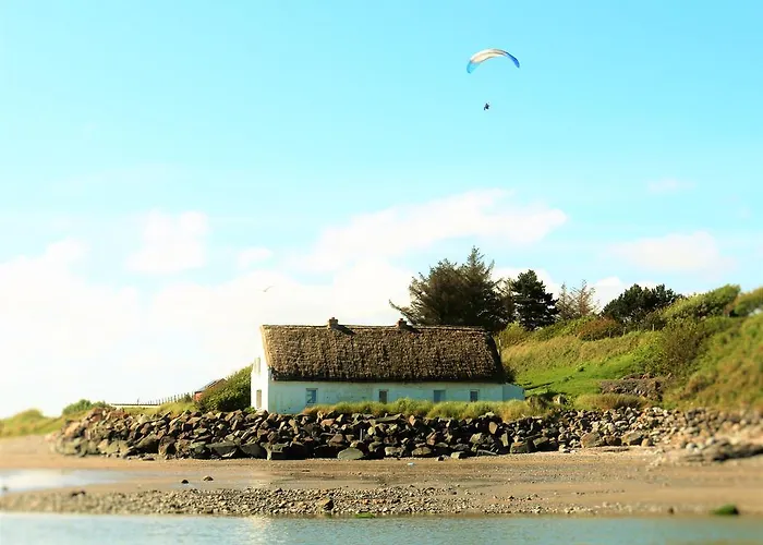 بيت ضيافة Tara House Laytown